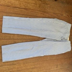 Beautiful J.Crew seersucker Capri pants